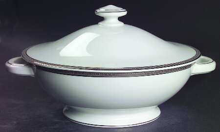 Charm Round Covered Vegetable
