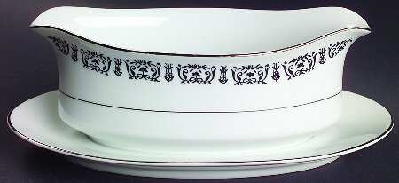Majestic Gravy Boat with Attached Underplate