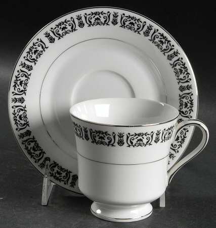 Majestic Footed Cup & Saucer Set