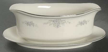 Normandy Gravy Boat with Attached Underplate