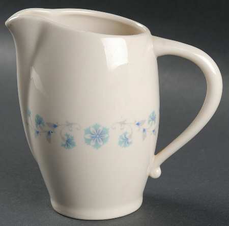 Bluecrest Creamer