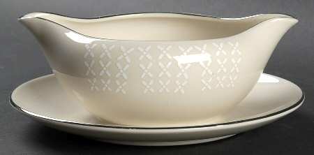 Candlewick Gravy Boat with Attached Underplate by Triomphe