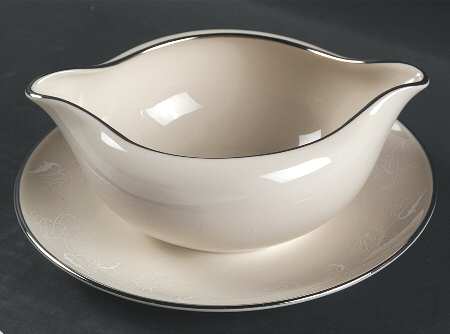 Leaf Lace Gravy Boat with Attached Underplate