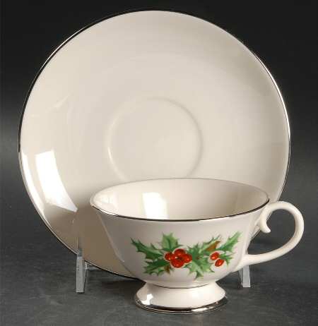 TRI2 Footed Cup & Saucer Set by Triomphe