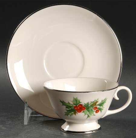 TRI2 Footed Cup & Saucer Set