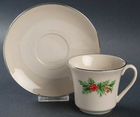 TRI2 Flat Cup & Saucer Set