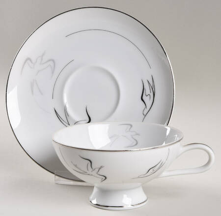 Capistrano Footed Cup & Saucer Set