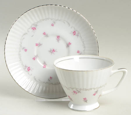 Proposal Footed Cup & Saucer Set