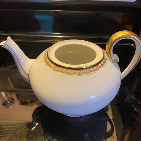 5224 Teapot & Lid