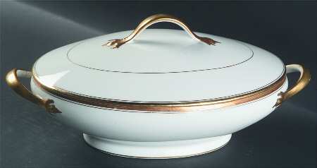 5649 Oval Covered Vegetable