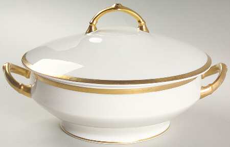 5886 Round Covered Vegetable