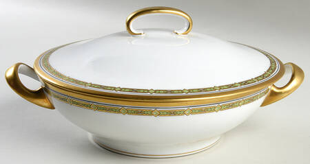 6377 Round Covered Vegetable by Tressemanes & Vogt