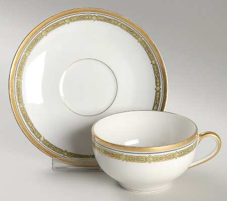 6377 Flat Cup & Saucer Set