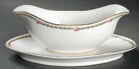 6439-6836 Gravy Boat with Attached Underplate