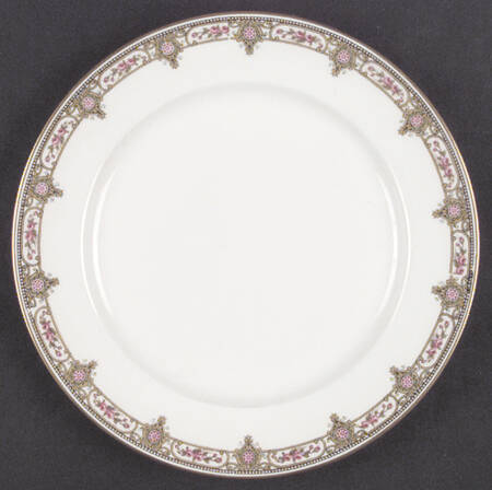 6892 Luncheon Plate
