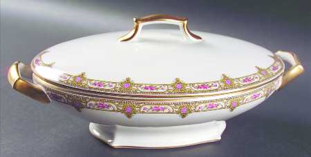 6892 Oval Covered Vegetable