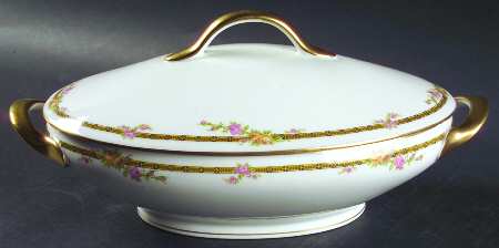 6928 Oval Covered Vegetable