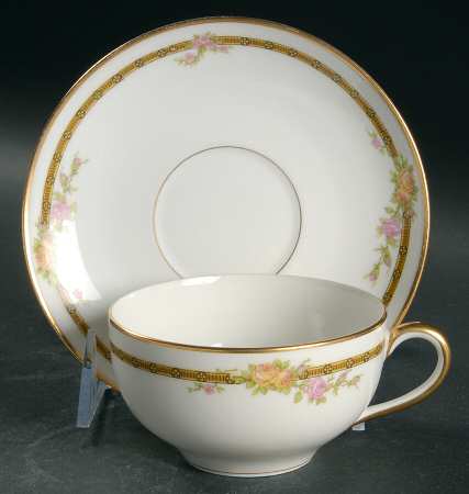 6928 Flat Cup & Saucer Set