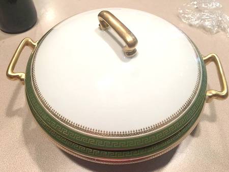 868 Round Covered Vegetable