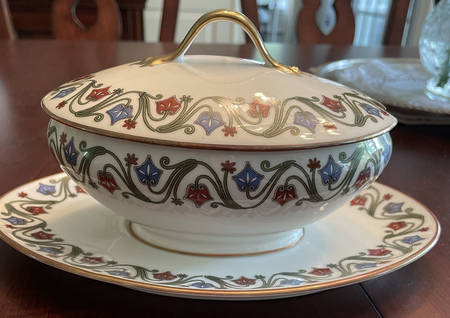 9110 Gravy Boat & Lid w/Underplate