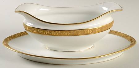 9333 Gravy Boat with Attached Underplate