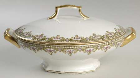 The Lille Round Covered Vegetable