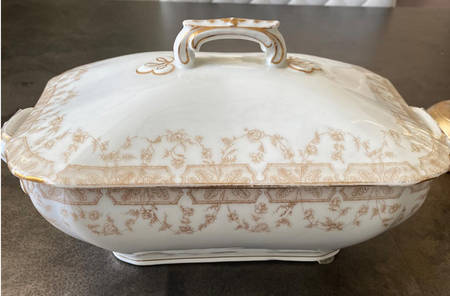 TRV101 Oval Covered Vegetable
