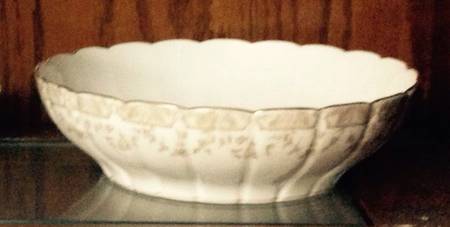 TRV101 9" Round Vegetable Bowl