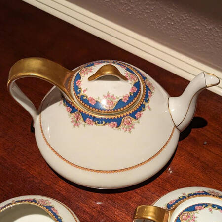 TRV14 Teapot & Lid