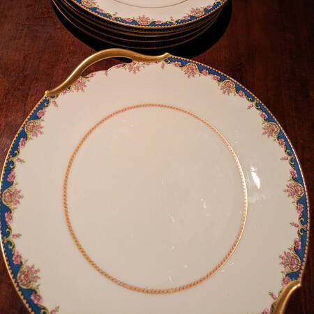 TRV14 Handled Cake Plate