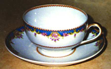 TRV14 Flat Cup & Saucer Set