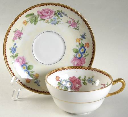 TRV147 Flat Cup & Saucer Set