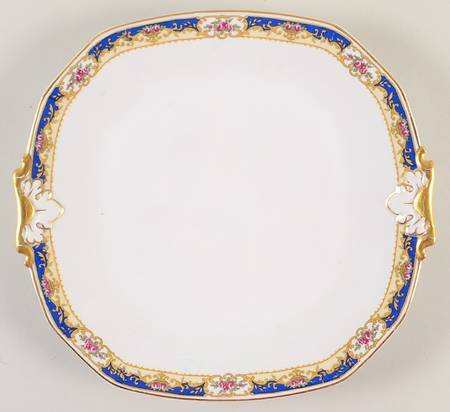 TRV16 Handled Cake Plate