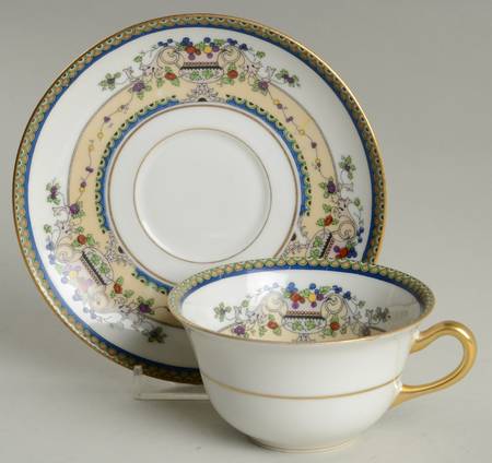 TRV20 Footed Cup & Saucer Set
