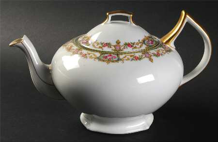 TRV38 Teapot & Lid