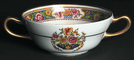 TRV76 Footed Cream Soup Bowl