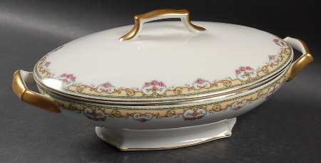 TRV77 Oval Covered Vegetable