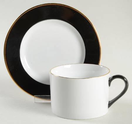 Halo Black (Gold Trim) Flat Cup & Saucer Set
