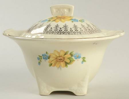 1222 Sugar Bowl & Lid