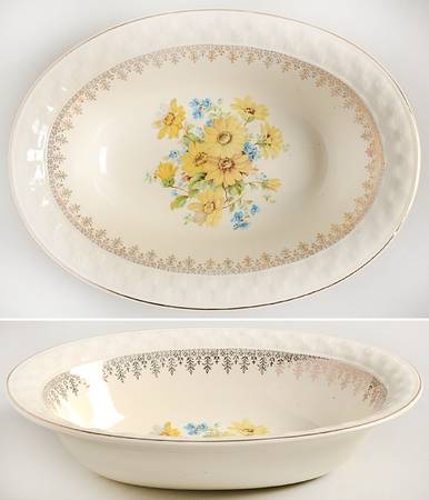 1222 9" Oval Vegetable Bowl
