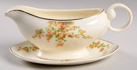 1484 Gravy Boat & Underplate