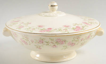 1863 Round Covered Vegetable
