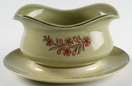 Bonnie Green Gravy Boat & Underplate