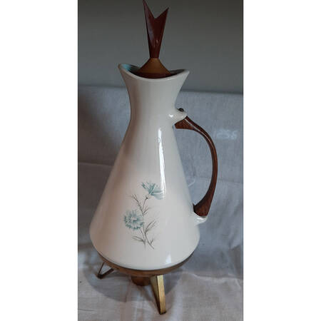 Boutonniere Metal Or Wood Handle Carafe & Lid w/Stand