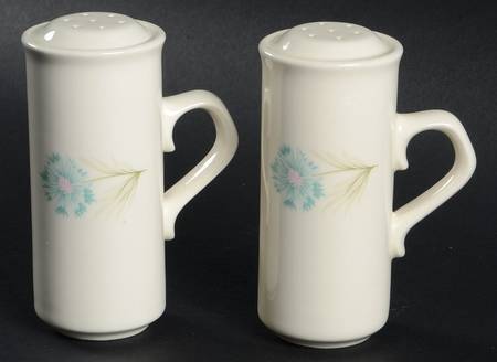 Boutonniere Salt & Pepper Set