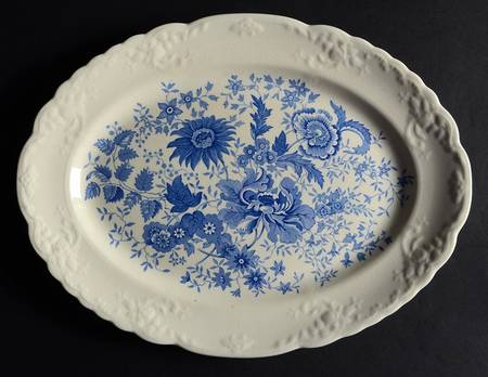 Center Bouquet Blue (Fairway Shape) 13" Oval Serving Platter