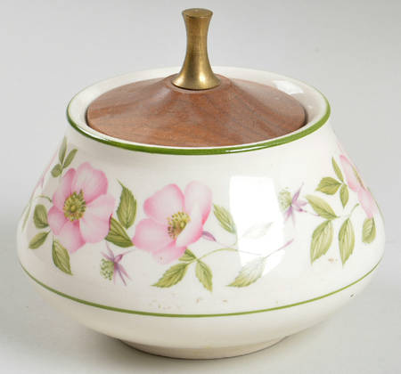 Chateau Pink Sugar Bowl & Lid