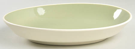 Daisy Wreath Green 9" Oval Vegetable Bowl