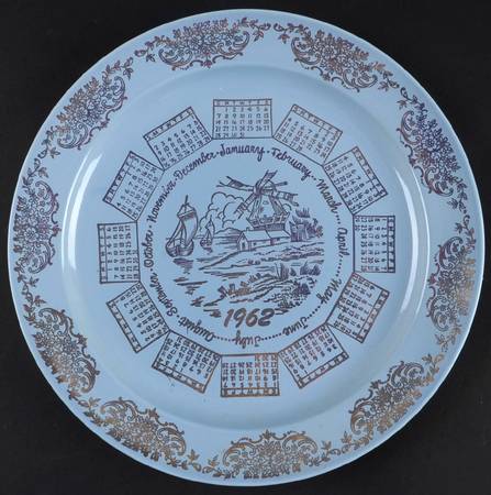Luray Pastels Windsor Blue "1962" Calendar Plate