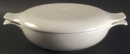 Pebbleford White 1.5 Qt Round Covered Casserole